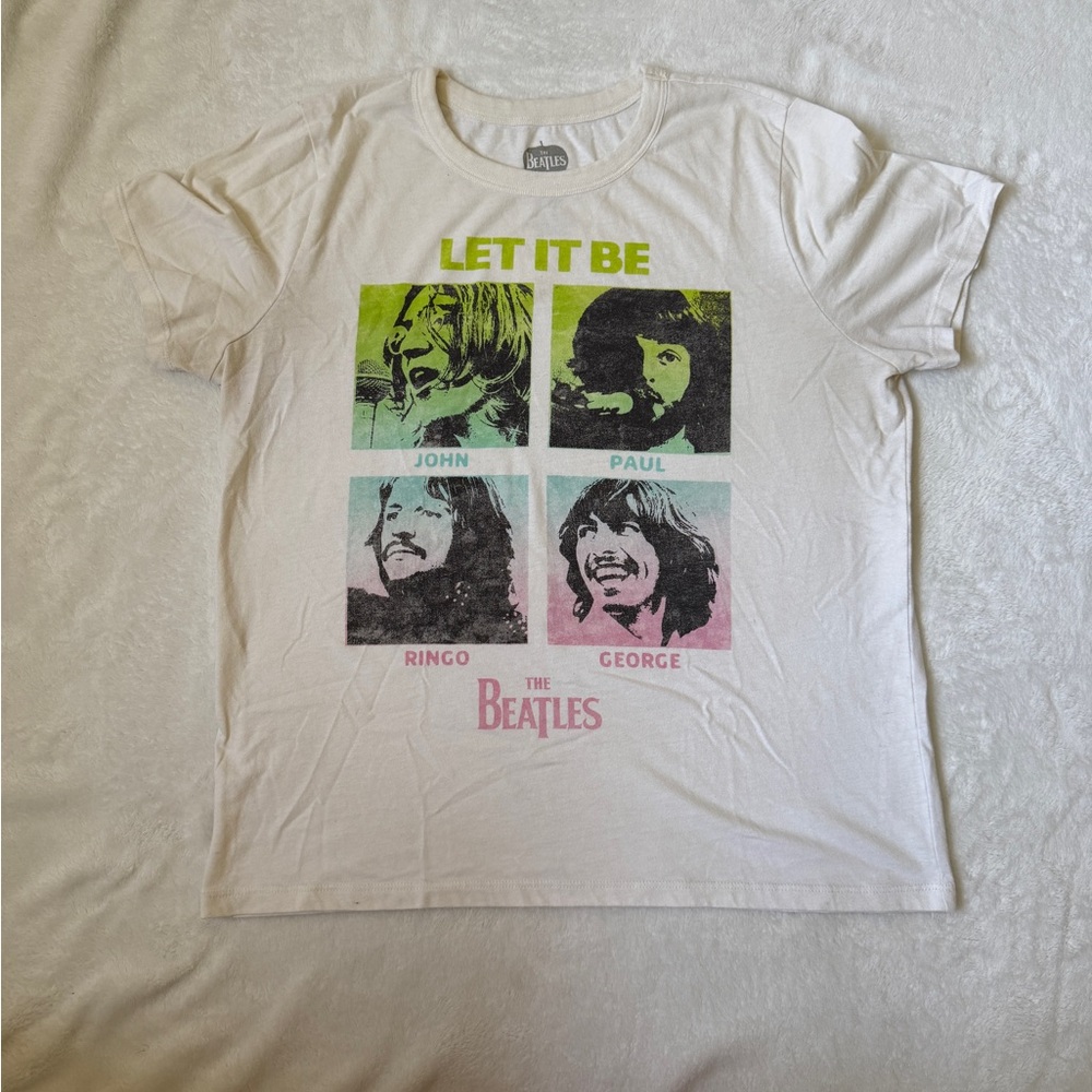 🎶 Vintage-Inspired The Beatles “Let It Be” Graphic Tee 🎶